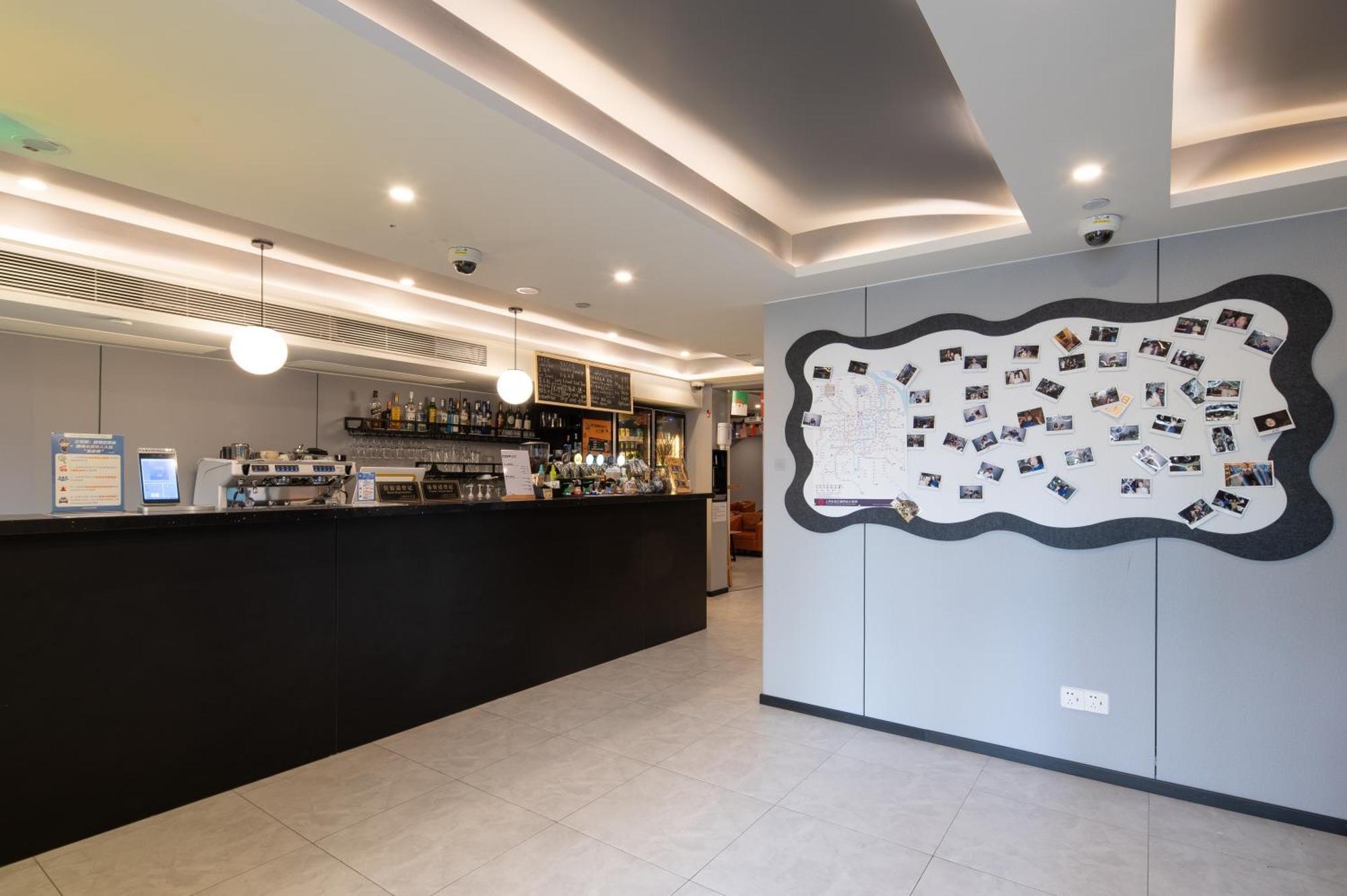 Dayin International Youth Hostel -Near People'S Square & Old Town -Social Area -Bar -Cafe -Gym -Free Laundry Luggage Storage -24H Front Desk -English Service Shanghai Exterior photo